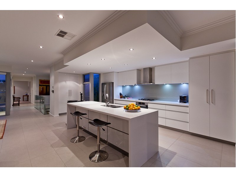 21 Alumni Terrace, Churchlands WA 6018