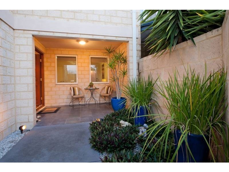 27B Francis Street, Karrinyup WA 6018