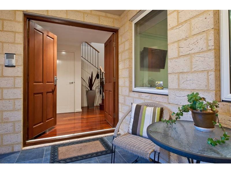 27B Francis Street, Karrinyup WA 6018