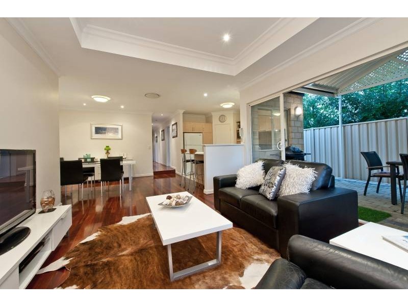 27B Francis Street, Karrinyup WA 6018