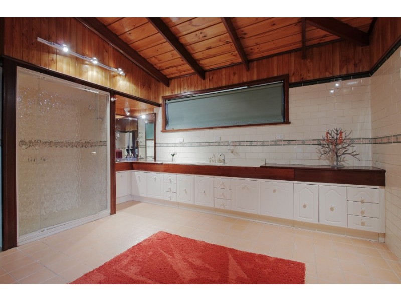 60 Zamia Road, Gooseberry Hill WA 6076