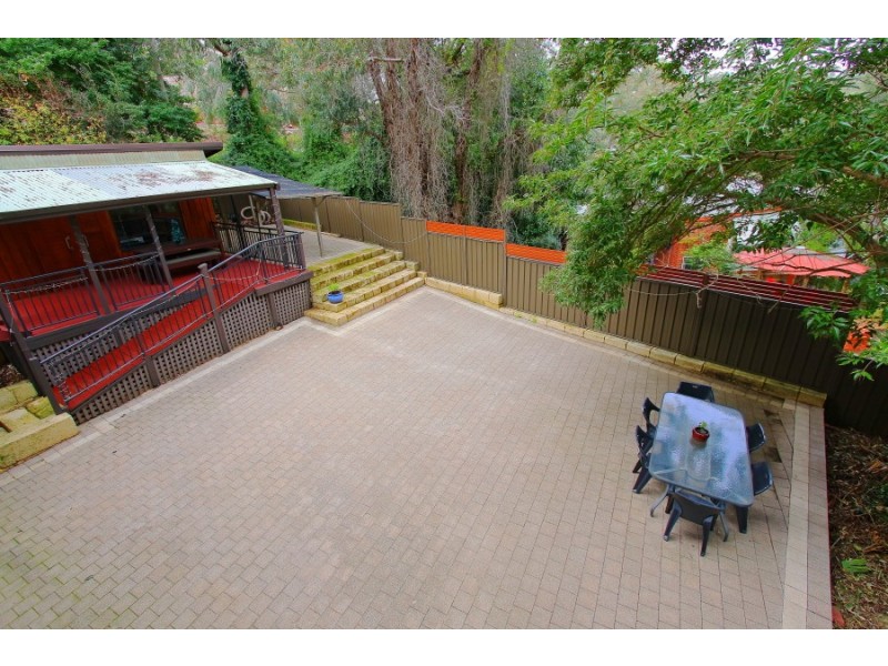 60 Zamia Road, Gooseberry Hill WA 6076