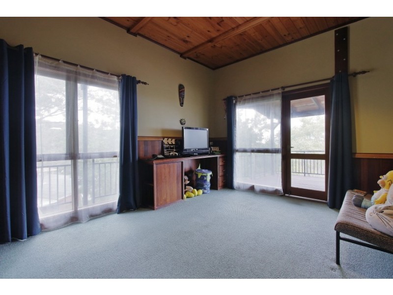 60 Zamia Road, Gooseberry Hill WA 6076