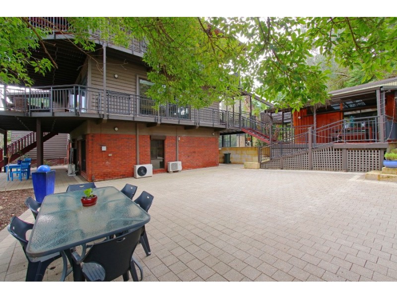 60 Zamia Road, Gooseberry Hill WA 6076