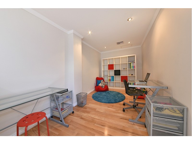 21 Prisk Street, Karrinyup WA 6018