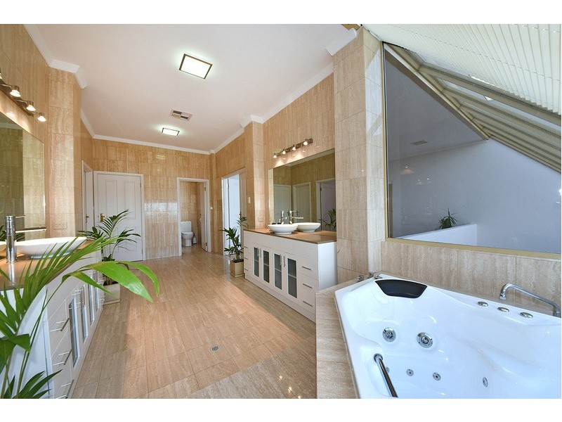 21 Prisk Street, Karrinyup WA 6018