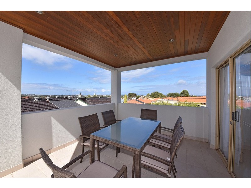 21 Prisk Street, Karrinyup WA 6018