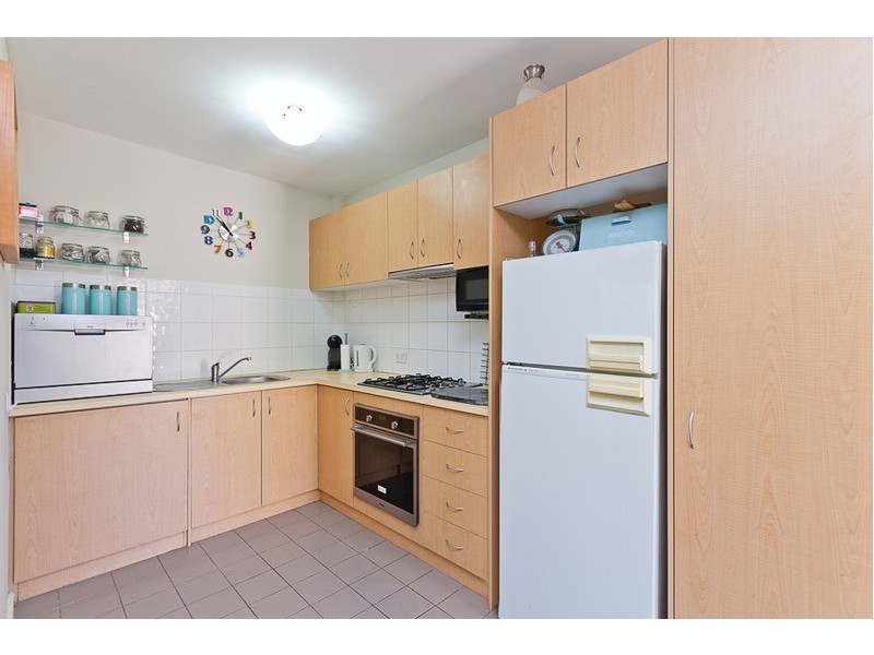 Level Ground/2/288 Revenscar Street, Doubleview WA 6018