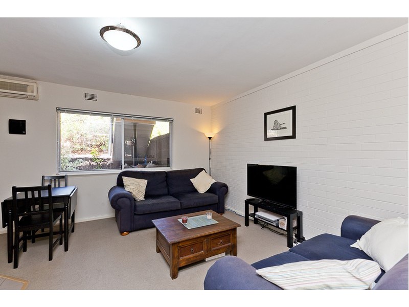 Level Ground/2/288 Revenscar Street, Doubleview WA 6018