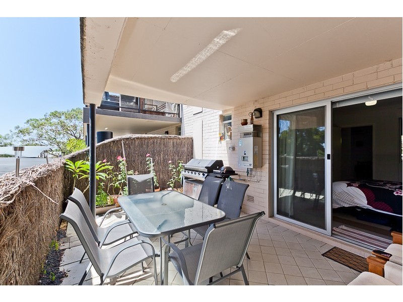 Level Ground/2/288 Revenscar Street, Doubleview WA 6018