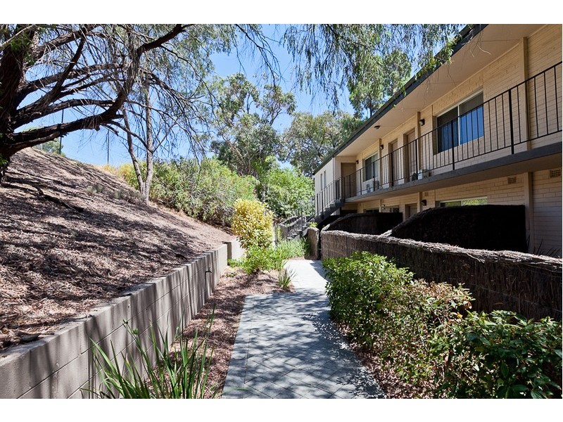 Level Ground/2/288 Revenscar Street, Doubleview WA 6018