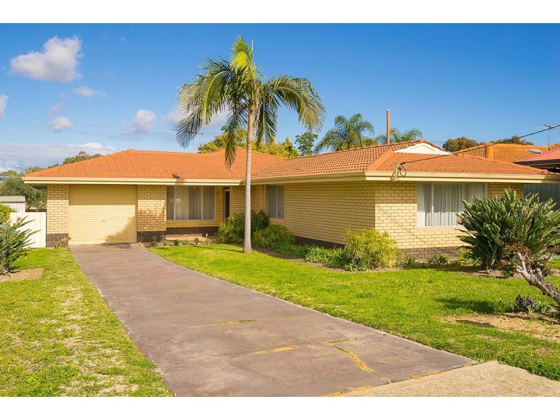 11 Coatelan Drive, Stirling WA 6021