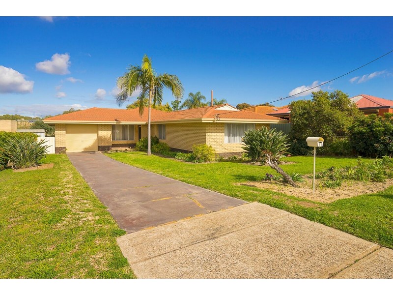 11 Coatelan Drive, Stirling WA 6021