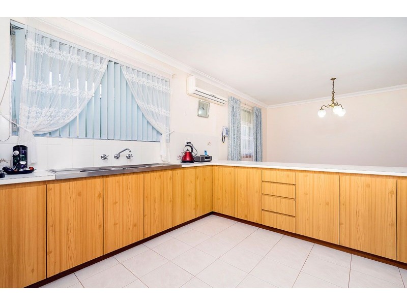 11 Coatelan Drive, Stirling WA 6021