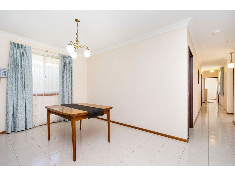 11 Coatelan Drive, Stirling WA 6021