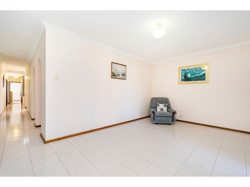 11 Coatelan Drive, Stirling WA 6021