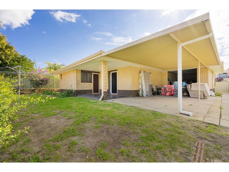 11 Coatelan Drive, Stirling WA 6021