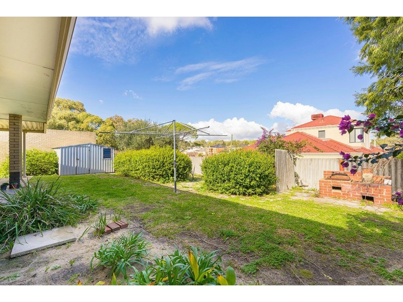11 Coatelan Drive, Stirling WA 6021