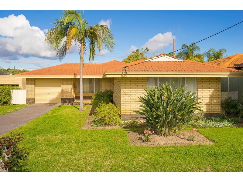 11 Coatelan Drive, Stirling WA 6021