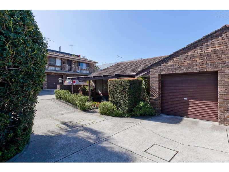 10/2 Waroonga Road, Nedlands WA 6009