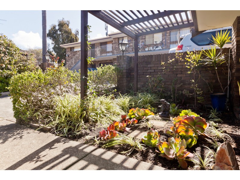 10/2 Waroonga Road, Nedlands WA 6009