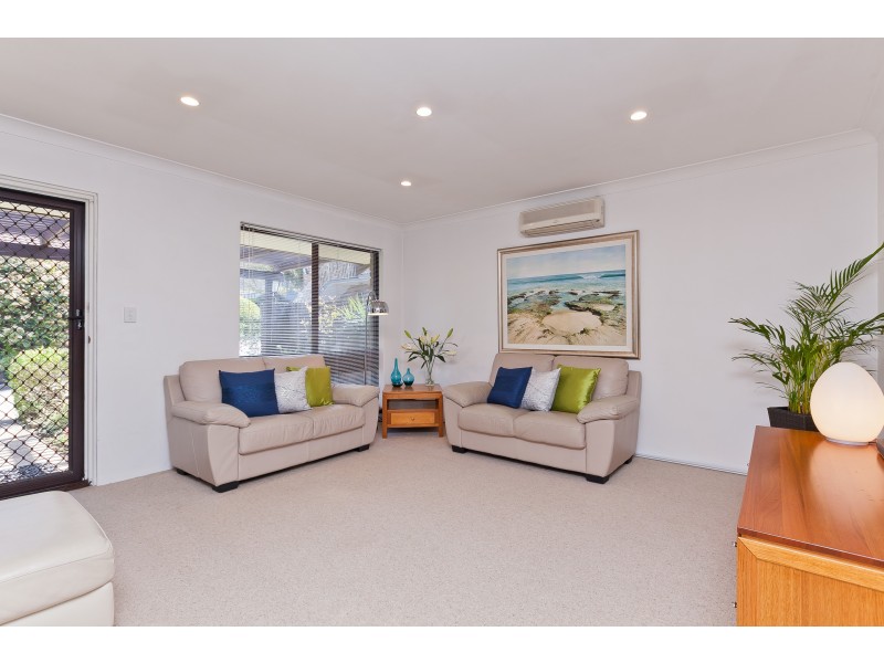 10/2 Waroonga Road, Nedlands WA 6009