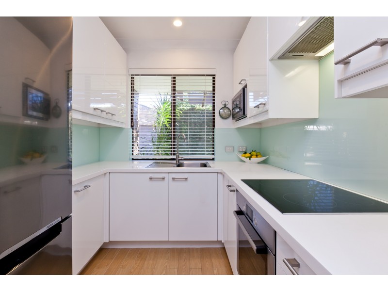 10/2 Waroonga Road, Nedlands WA 6009