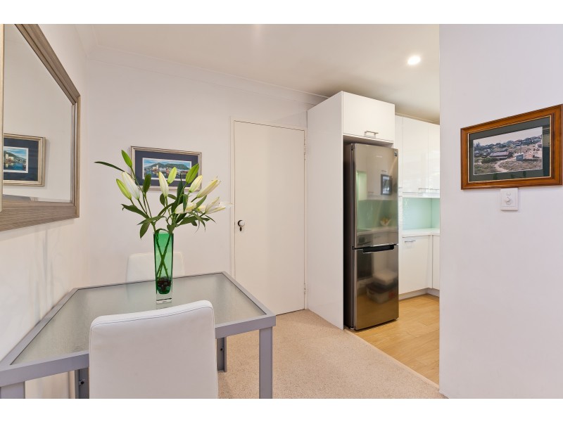 10/2 Waroonga Road, Nedlands WA 6009