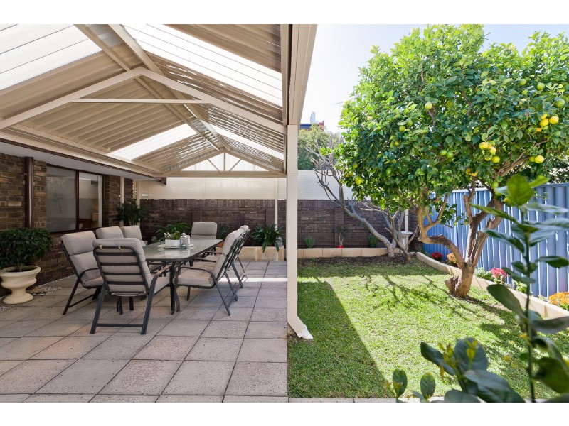 10/2 Waroonga Road, Nedlands WA 6009