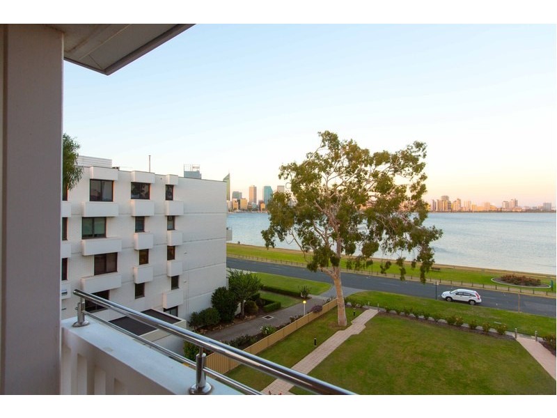 32/39 South Perth Esplanade, South Perth WA 6151