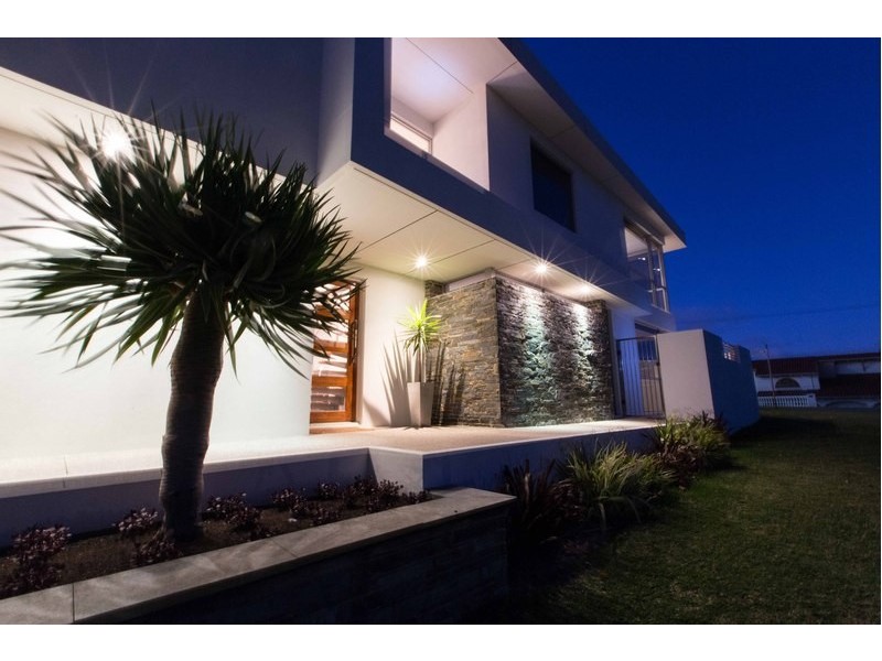 2 Tarongo Way, City Beach WA 6015