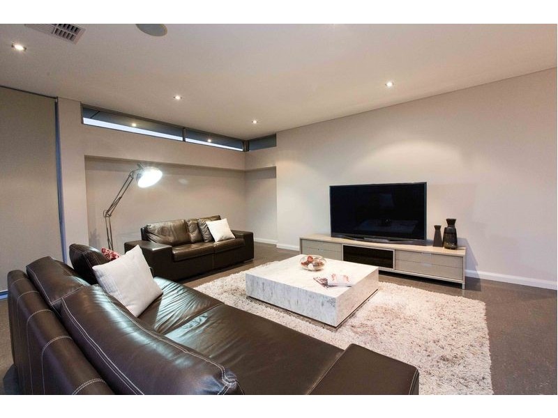 2 Tarongo Way, City Beach WA 6015
