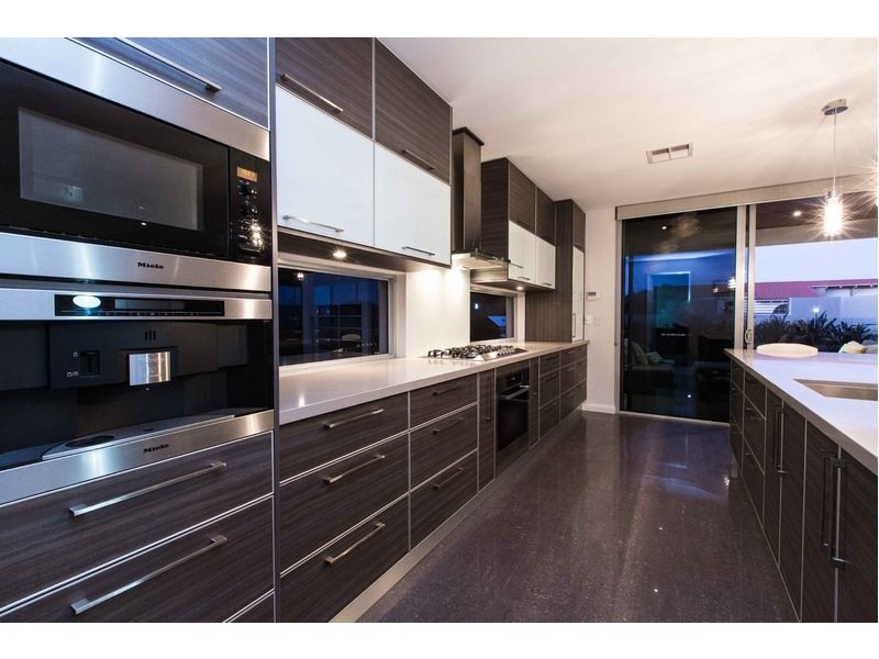 2 Tarongo Way, City Beach WA 6015