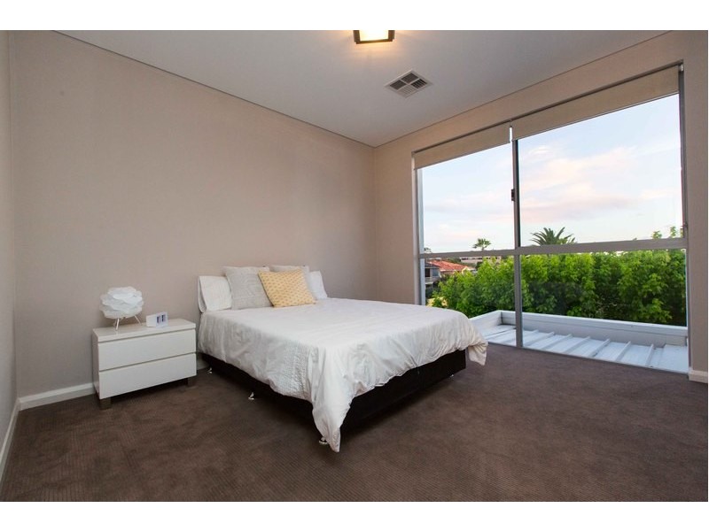 2 Tarongo Way, City Beach WA 6015