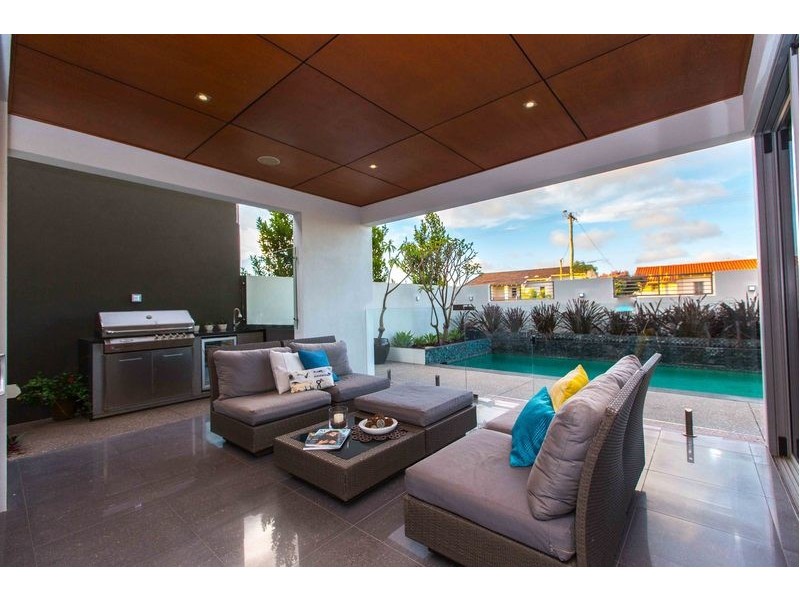 2 Tarongo Way, City Beach WA 6015