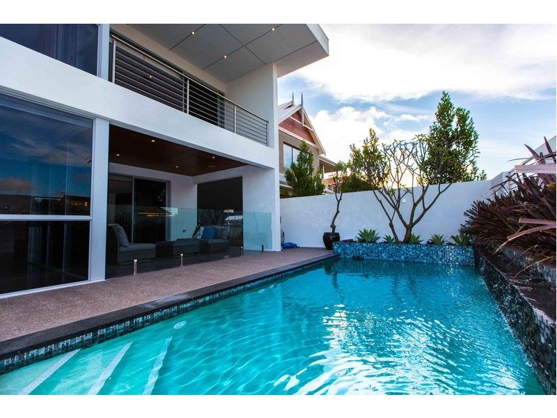 2 Tarongo Way, City Beach WA 6015