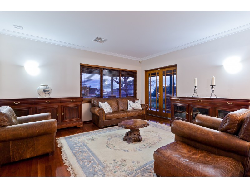 4 Meelah Road, City Beach WA 6015