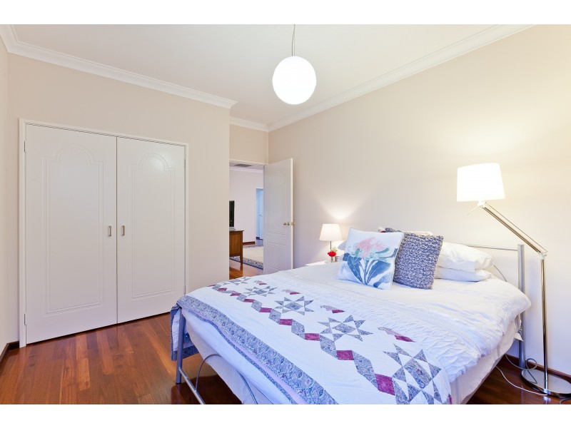 4 Meelah Road, City Beach WA 6015