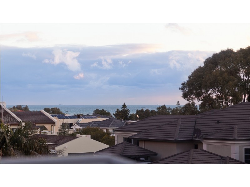 4 Meelah Road, City Beach WA 6015