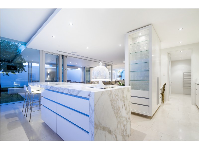 10 Bungalow Court, Peppermint Grove WA 6011