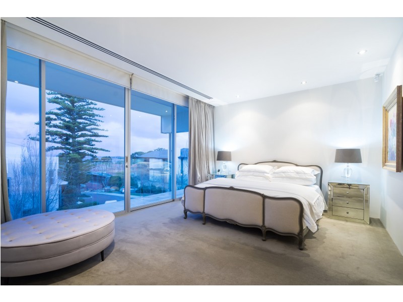 10 Bungalow Court, Peppermint Grove WA 6011