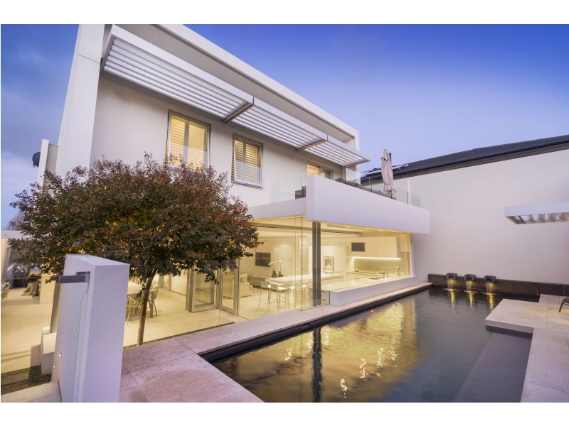 10 Bungalow Court, Peppermint Grove WA 6011