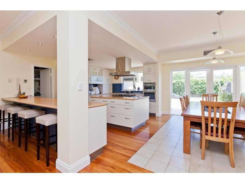 54 Chandler Avenue West, Floreat WA 6014