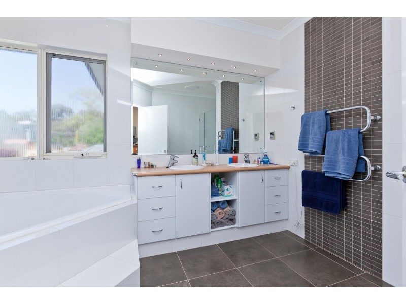 54 Chandler Avenue West, Floreat WA 6014