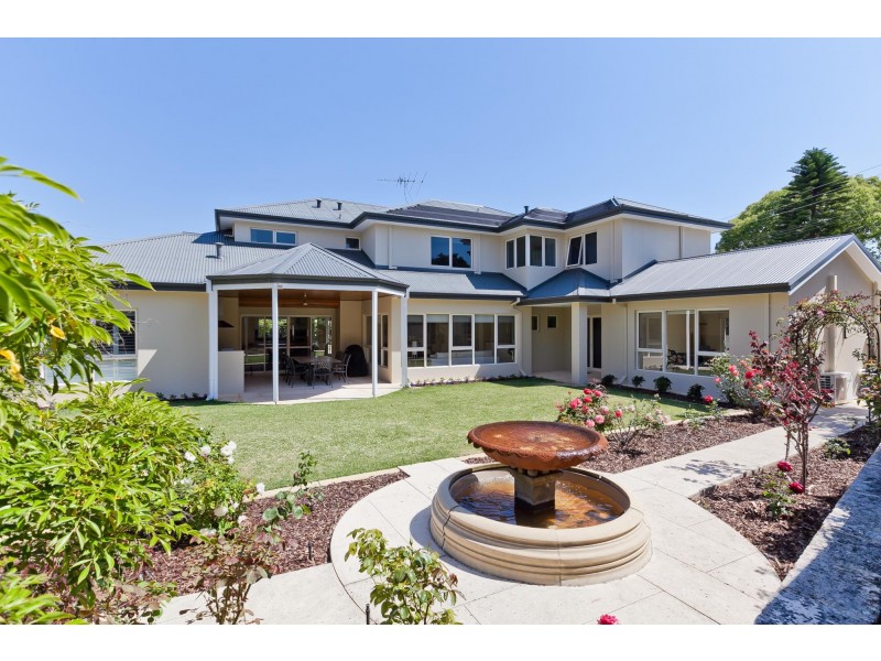 54 Chandler Avenue West, Floreat WA 6014