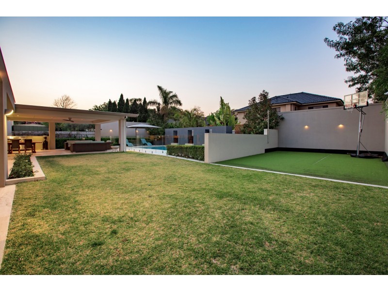 17 Edna Road, Dalkeith WA 6009