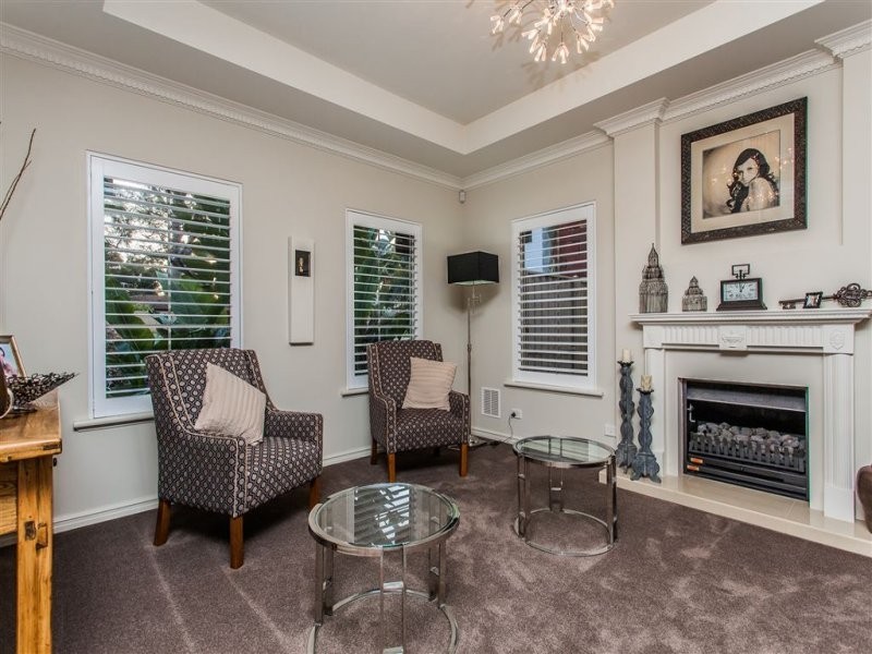 26 Mount Henry Road, Salter Point WA 6152