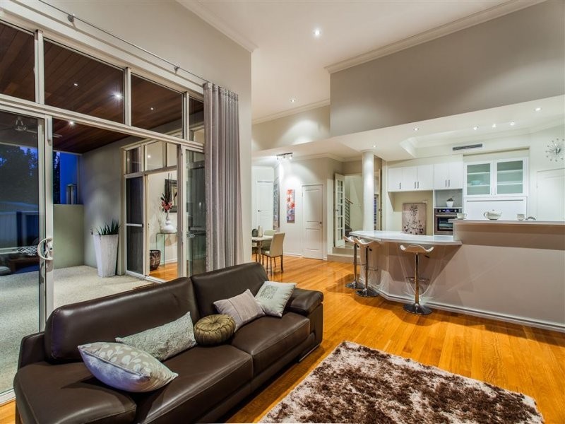 26 Mount Henry Road, Salter Point WA 6152