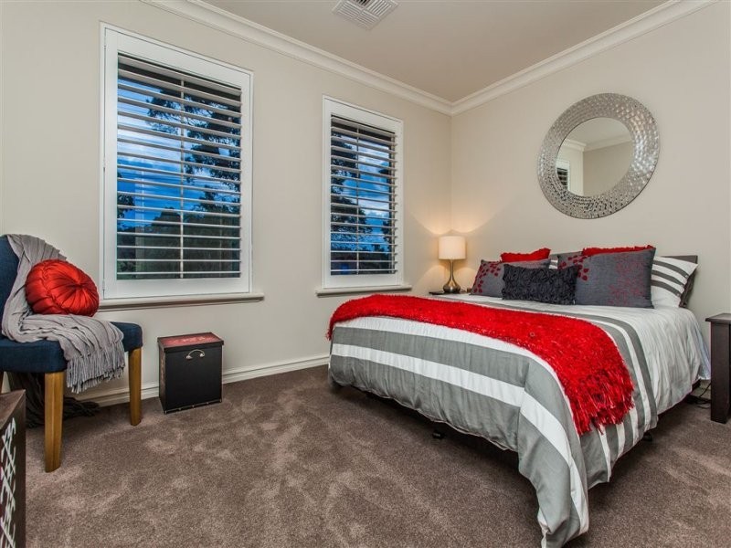 26 Mount Henry Road, Salter Point WA 6152