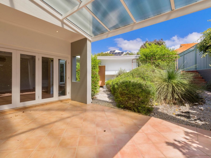 8A Chiswick Street, Wembley Downs WA 6019